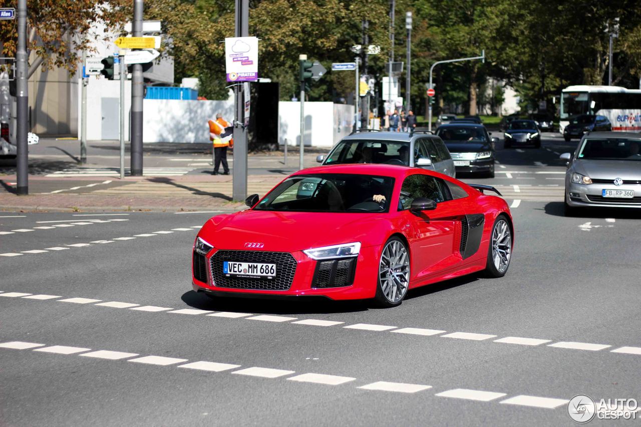 Audi R8 V10 Plus 2015