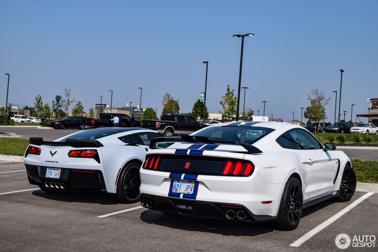 Ford Mustang Shelby GT350R 2015