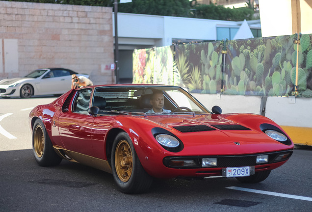 Lamborghini Miura P400 SV