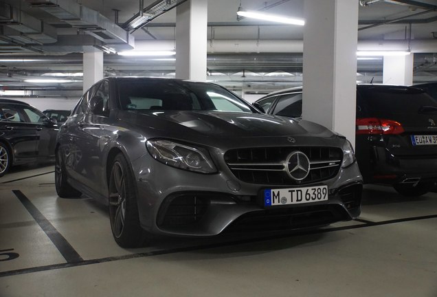 Mercedes-AMG E 63 S W213