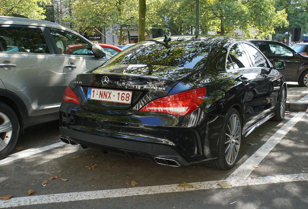 Mercedes-Benz CLA 45 AMG C117