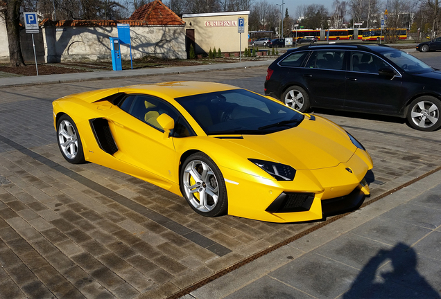 Lamborghini Aventador LP700-4