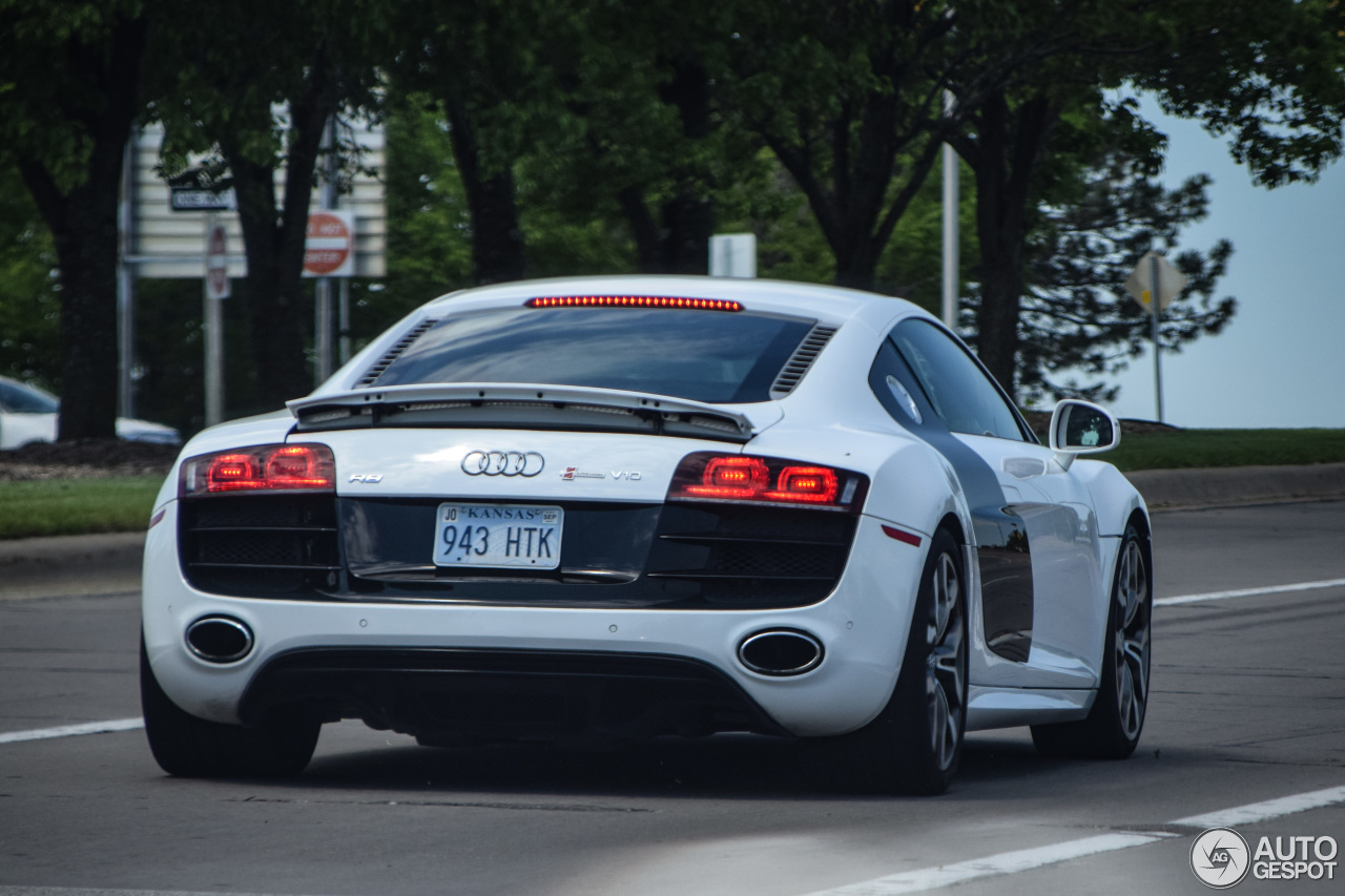 Audi R8 V10