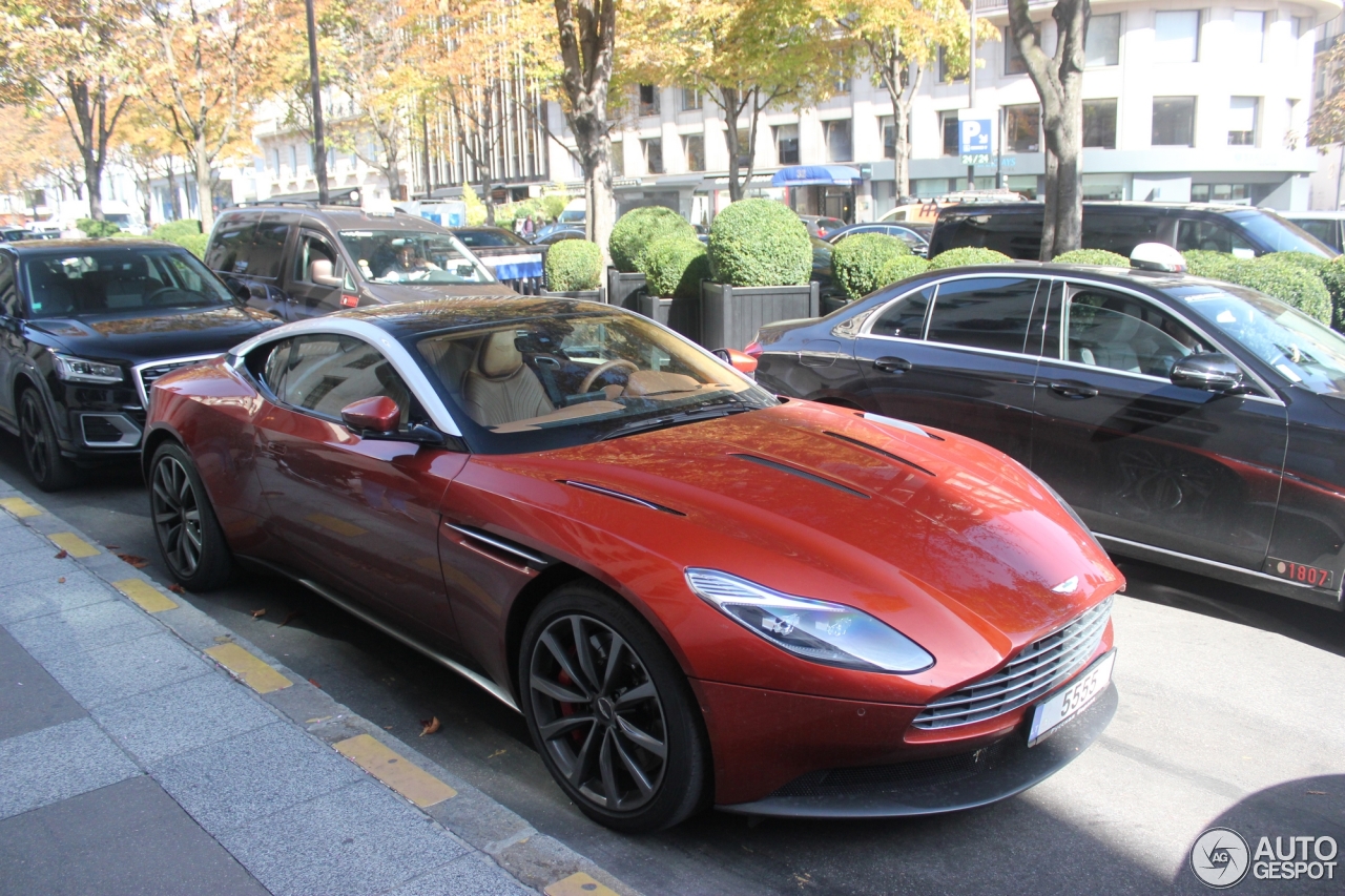 Aston Martin DB11