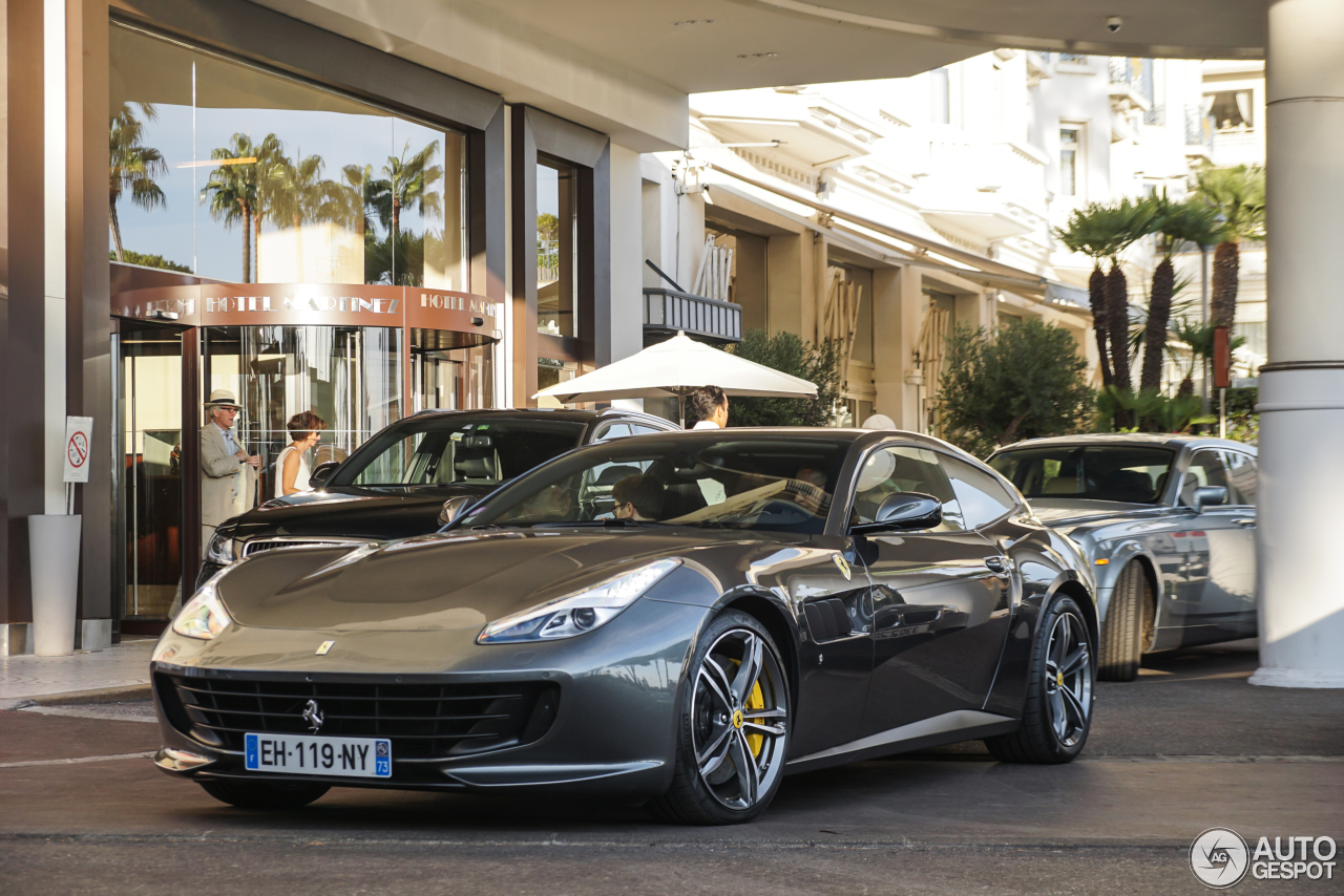 Ferrari GTC4Lusso