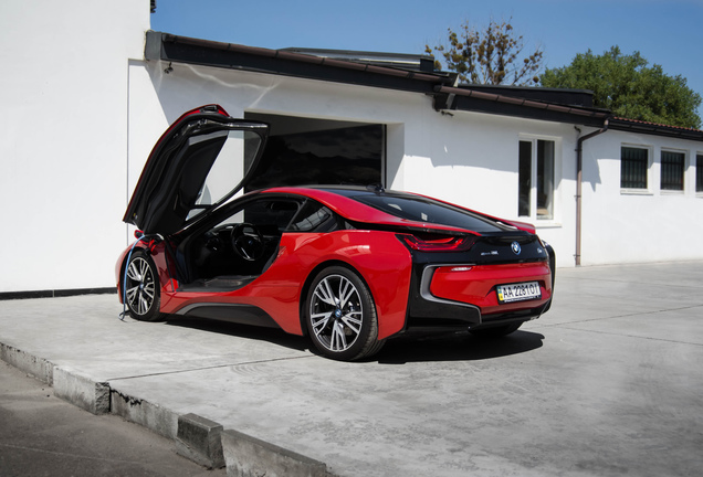 BMW i8 Protonic Red Edition