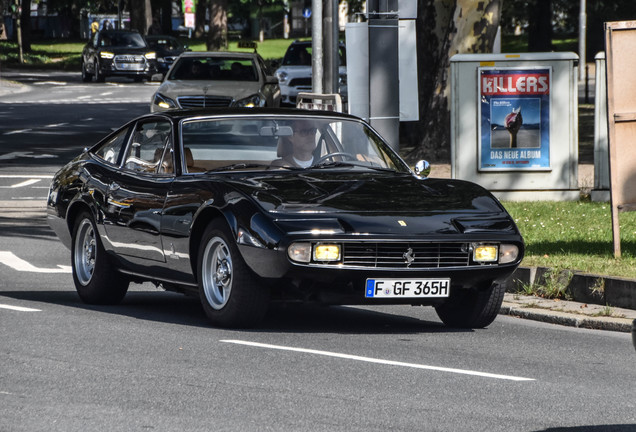 Ferrari 365 GTC/4