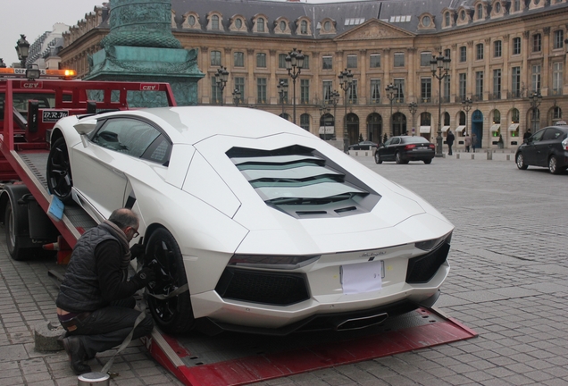 Lamborghini Aventador LP700-4