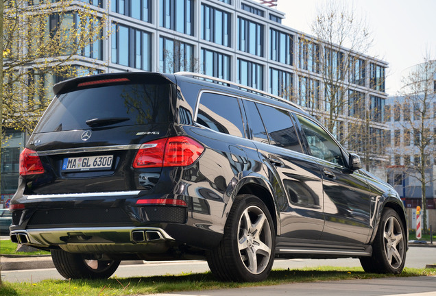 Mercedes-Benz GL 63 AMG X166