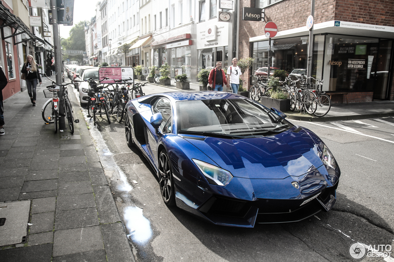 Lamborghini Aventador LP700-4