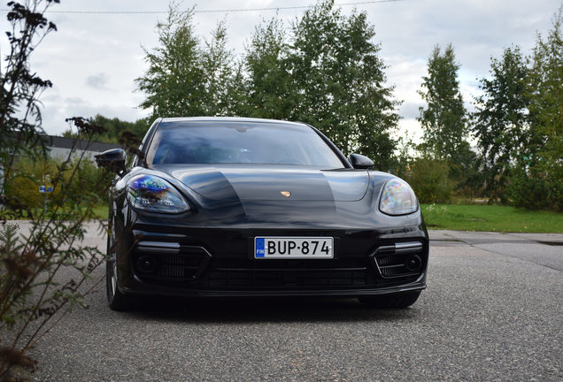 Porsche 971 Panamera Turbo S E-Hybrid Executive