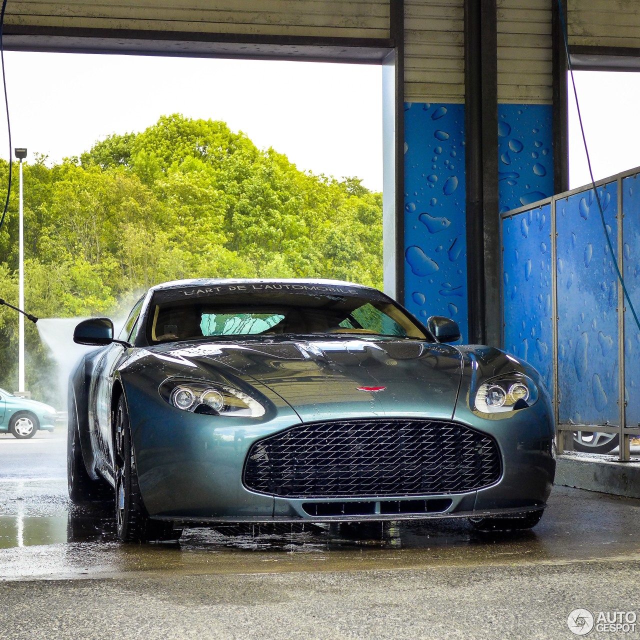 Aston Martin V12 Zagato