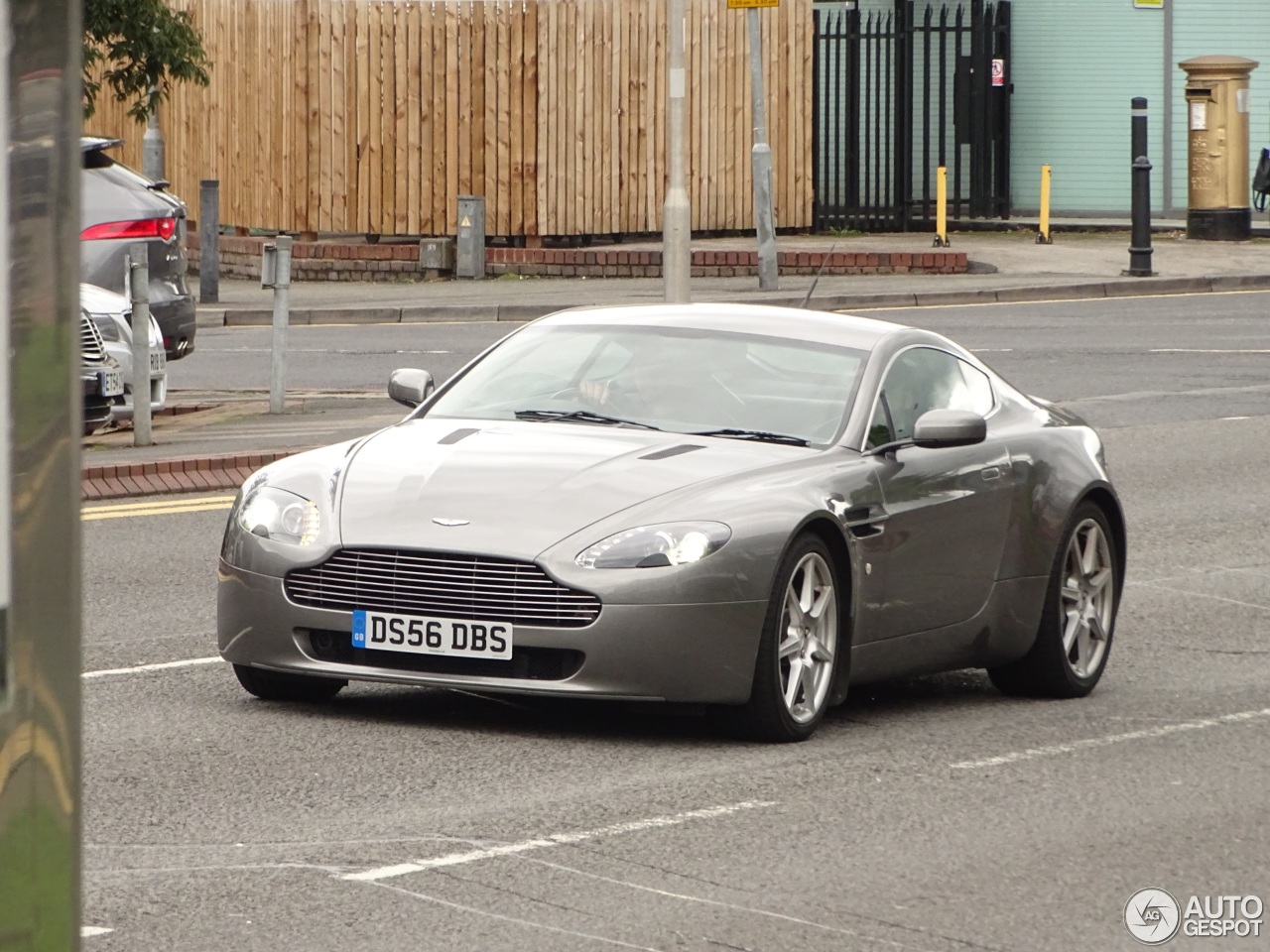 Aston Martin V8 Vantage