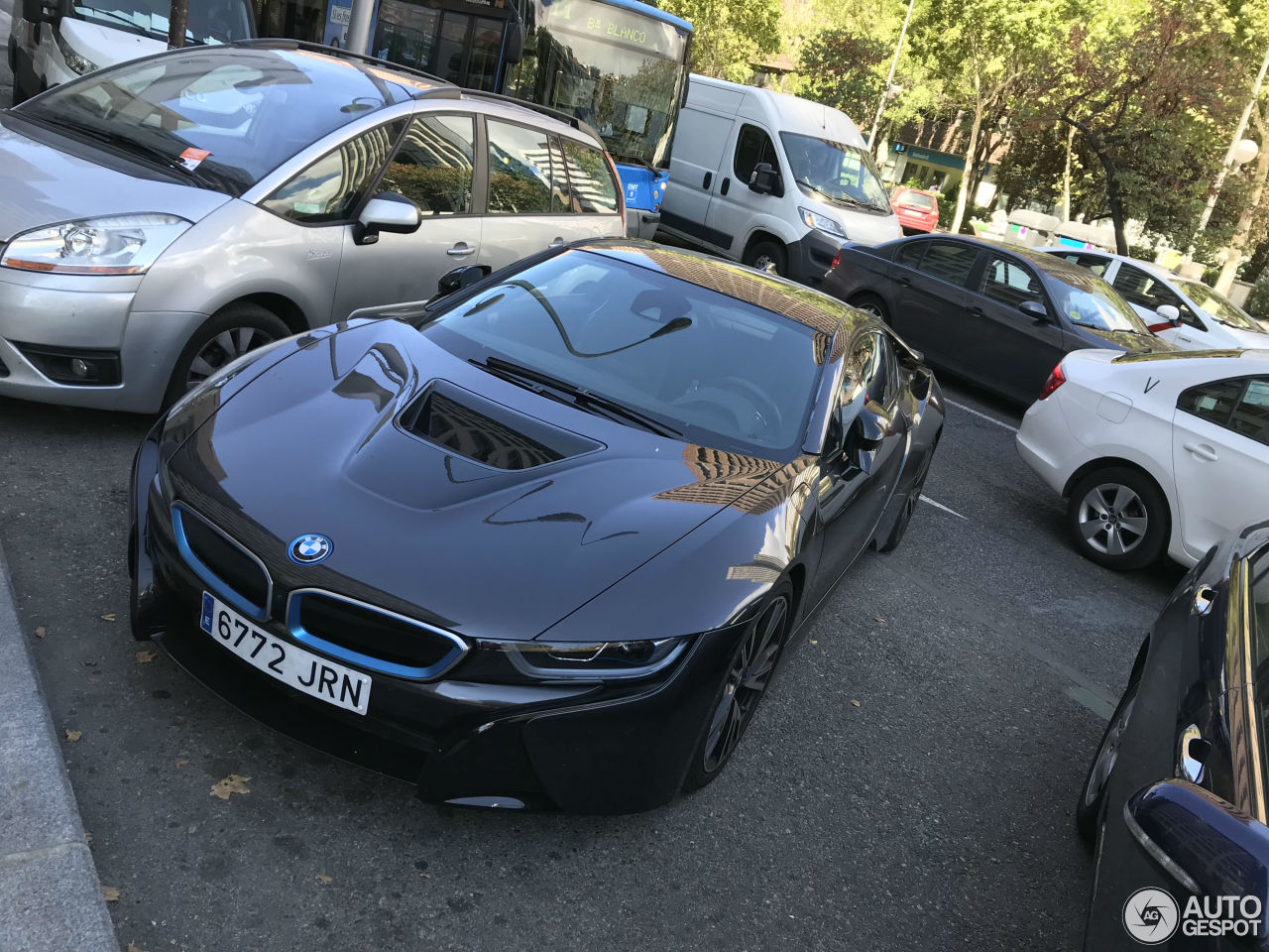 BMW i8