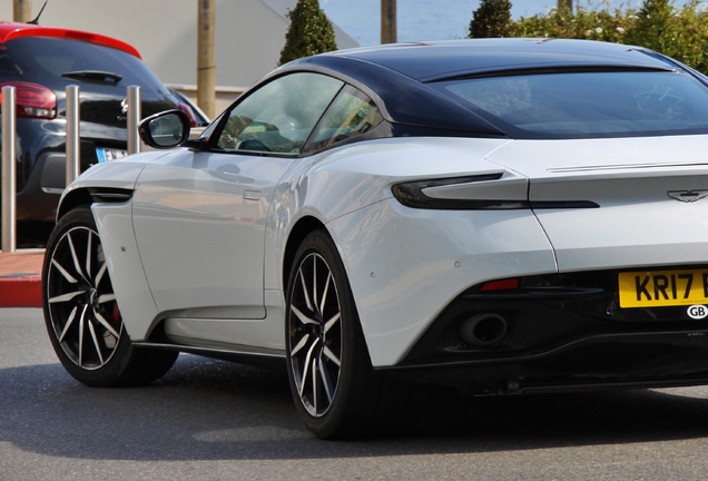 Aston Martin DB11