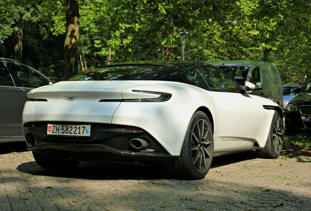 Aston Martin DB11