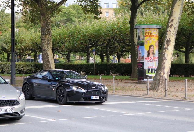 Aston Martin V12 Vantage S
