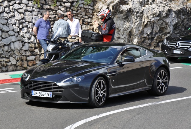 Aston Martin V8 Vantage S