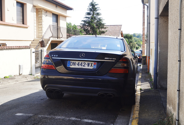 Mercedes-Benz S 63 AMG W221