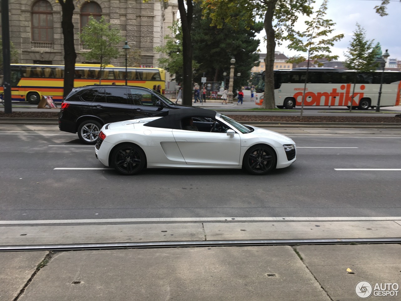 Audi R8 V10 Spyder 2013