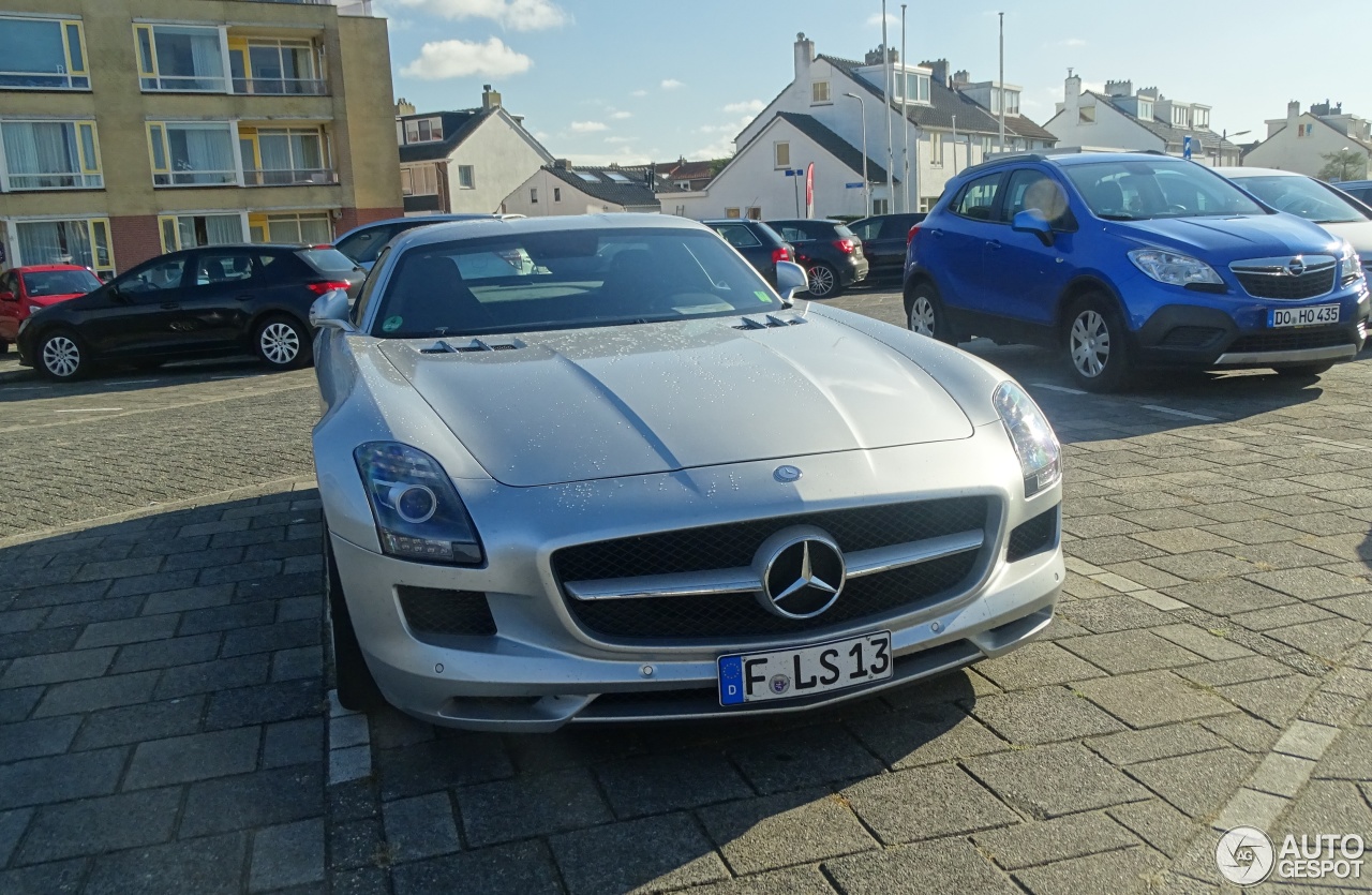 Mercedes-Benz SLS AMG