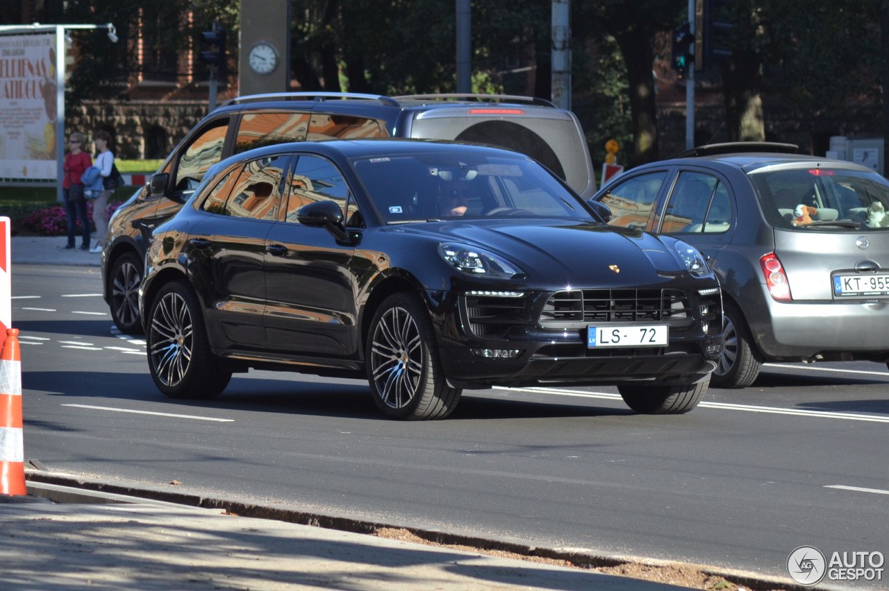 Porsche 95B Macan GTS