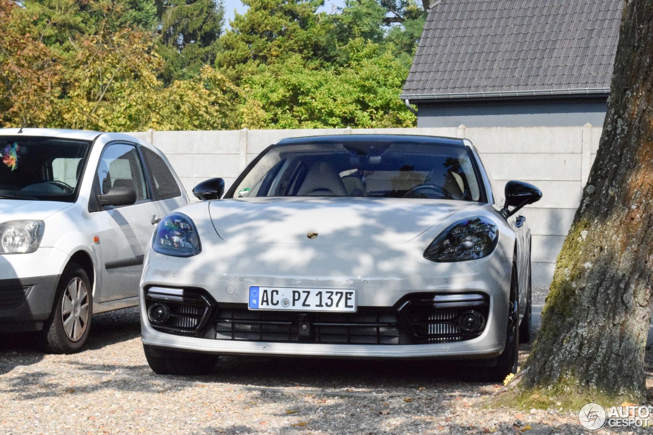 Porsche 971 Panamera Turbo S E-Hybrid