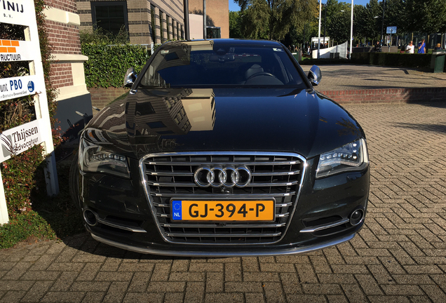 Audi S8 D4