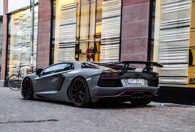 Lamborghini Aventador LP700-4