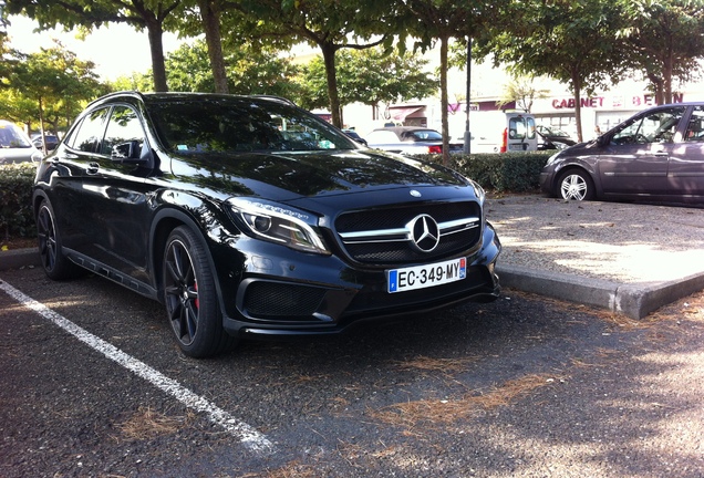 Mercedes-AMG GLA 45 X156