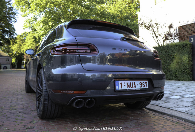 Porsche 95B Macan GTS