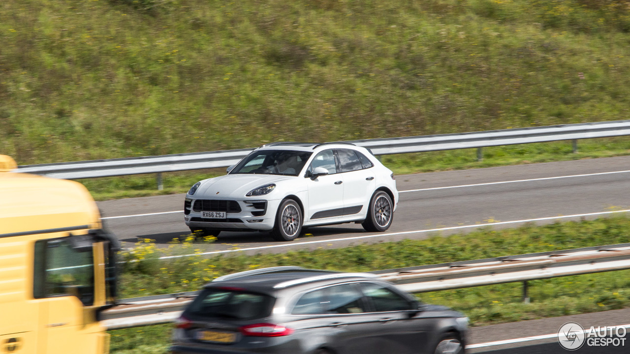 Porsche 95B Macan GTS