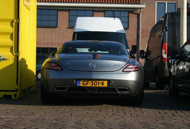 Mercedes-Benz SLS AMG