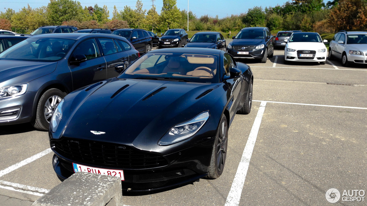 Aston Martin DB11