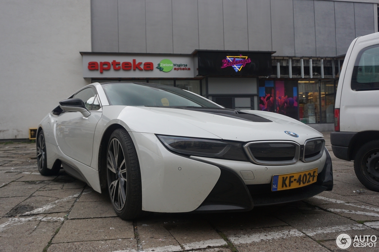 BMW i8