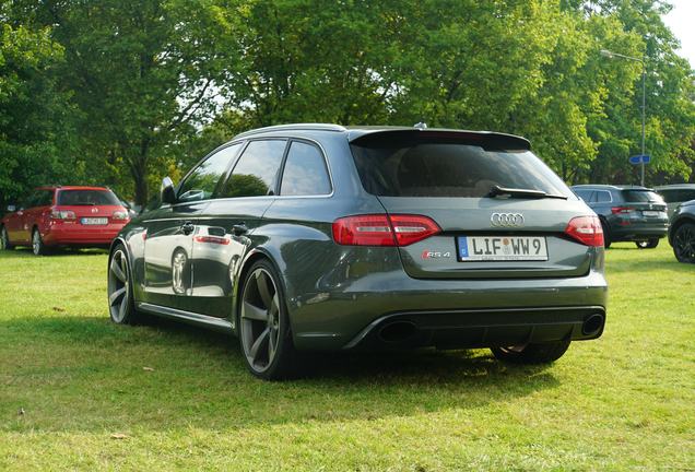 Audi RS4 Avant B8
