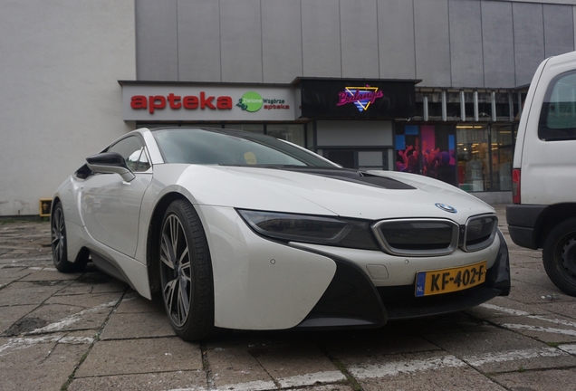 BMW i8