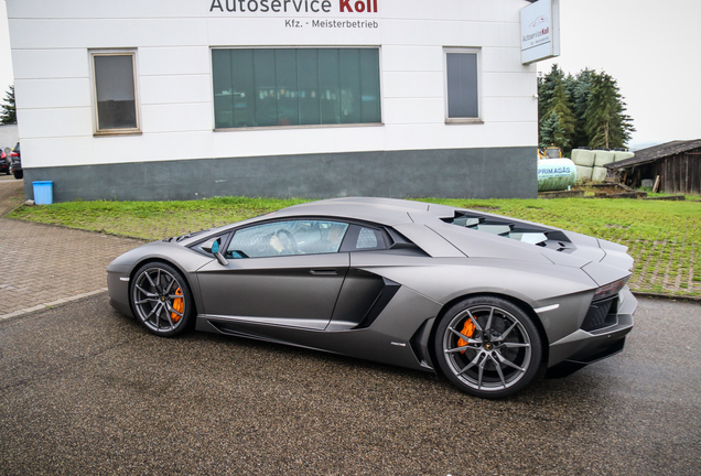 Lamborghini Aventador LP700-4