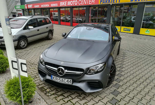 Mercedes-AMG E 63 S W213