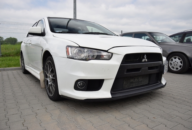 Mitsubishi Lancer Evolution X