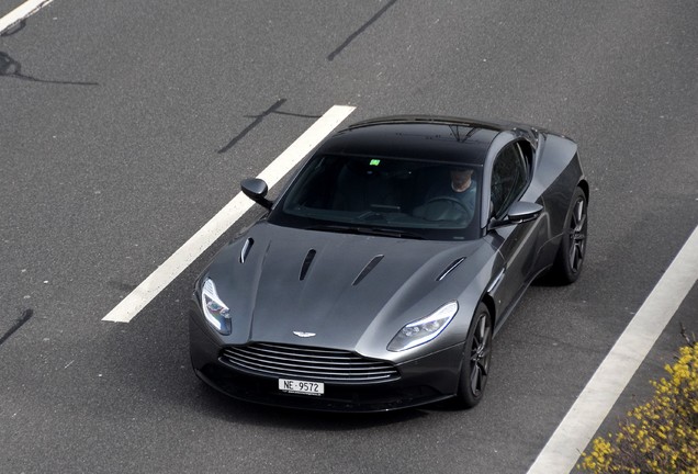 Aston Martin DB11