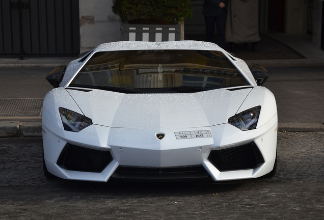 Lamborghini Aventador LP700-4