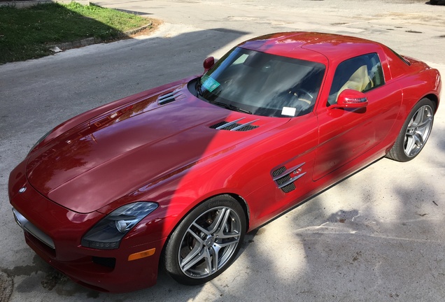 Mercedes-Benz SLS AMG