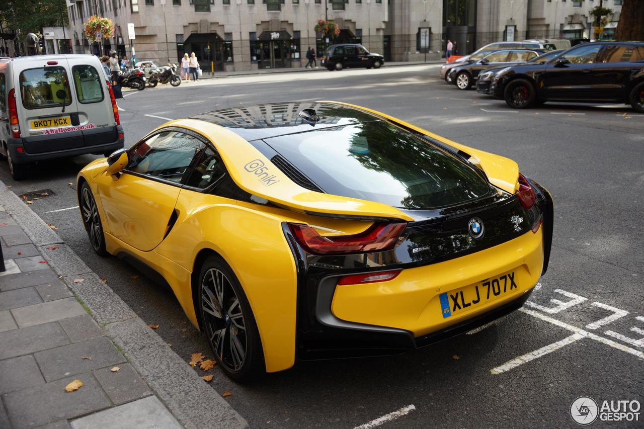 BMW i8