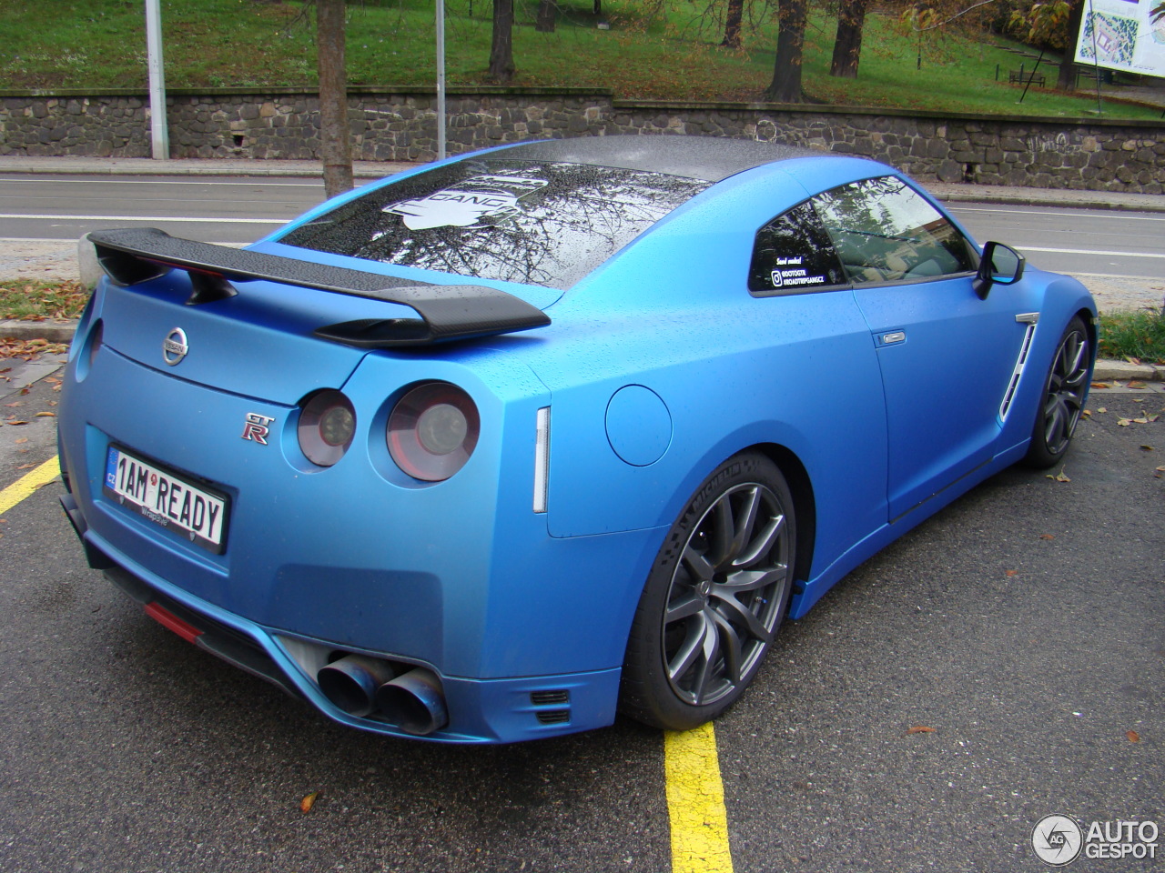 Nissan GT-R 2015