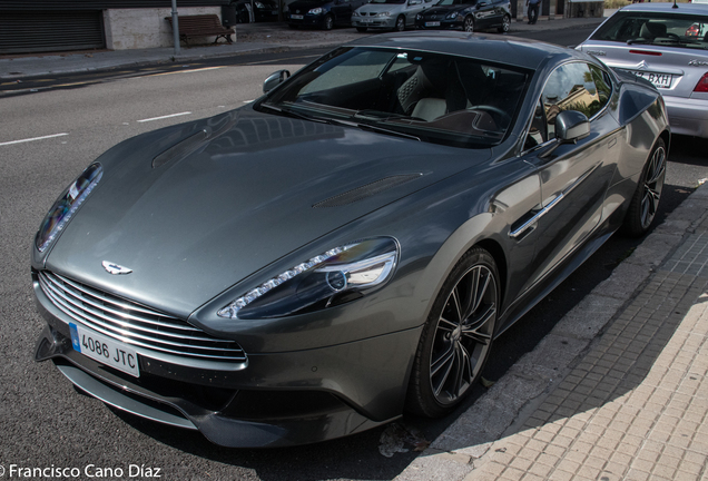 Aston Martin Vanquish 2013