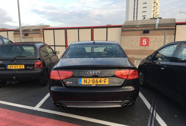 Audi S8 D4