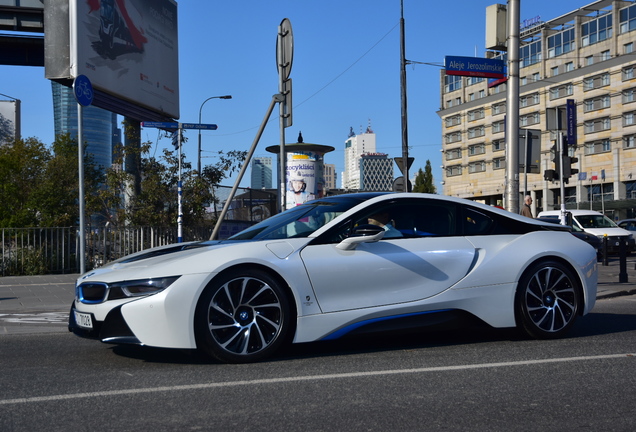 BMW i8