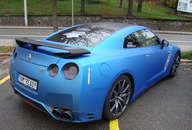 Nissan GT-R 2015