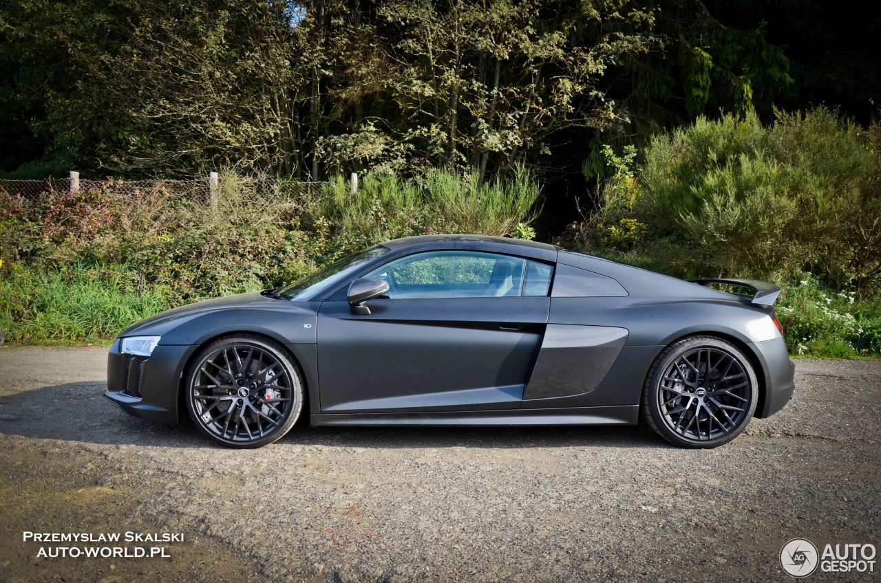 Audi R8 V10 Plus 2015